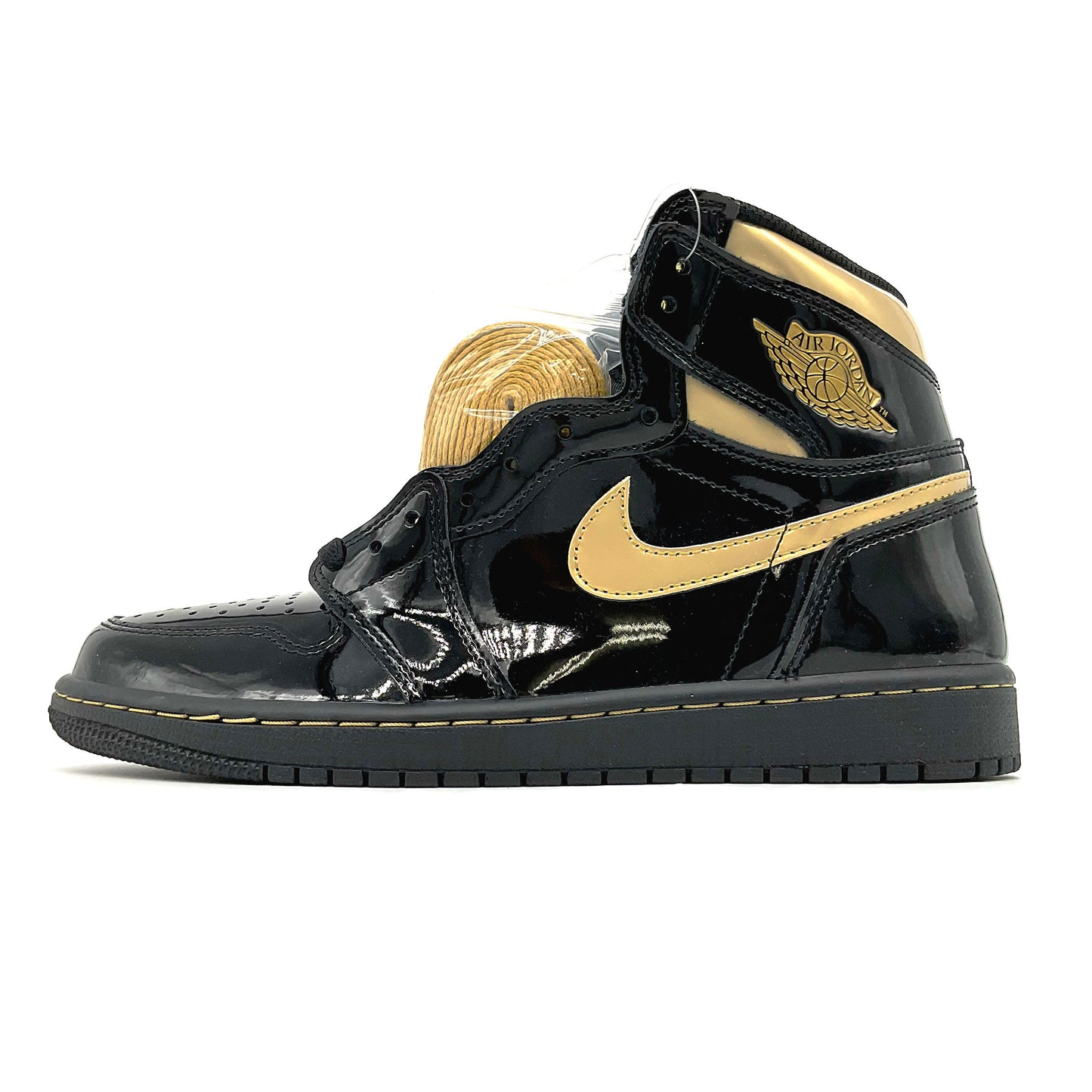 NIKE AIR JORDAN 1 RETRO HIGH OG ”BLACK METALLIC GOLD”