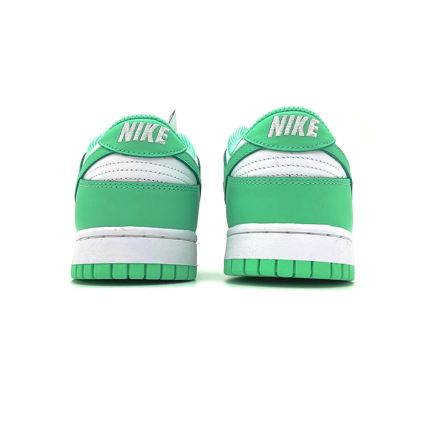 WMNS NIKE DUNK LOW “GREEN GLOW”
