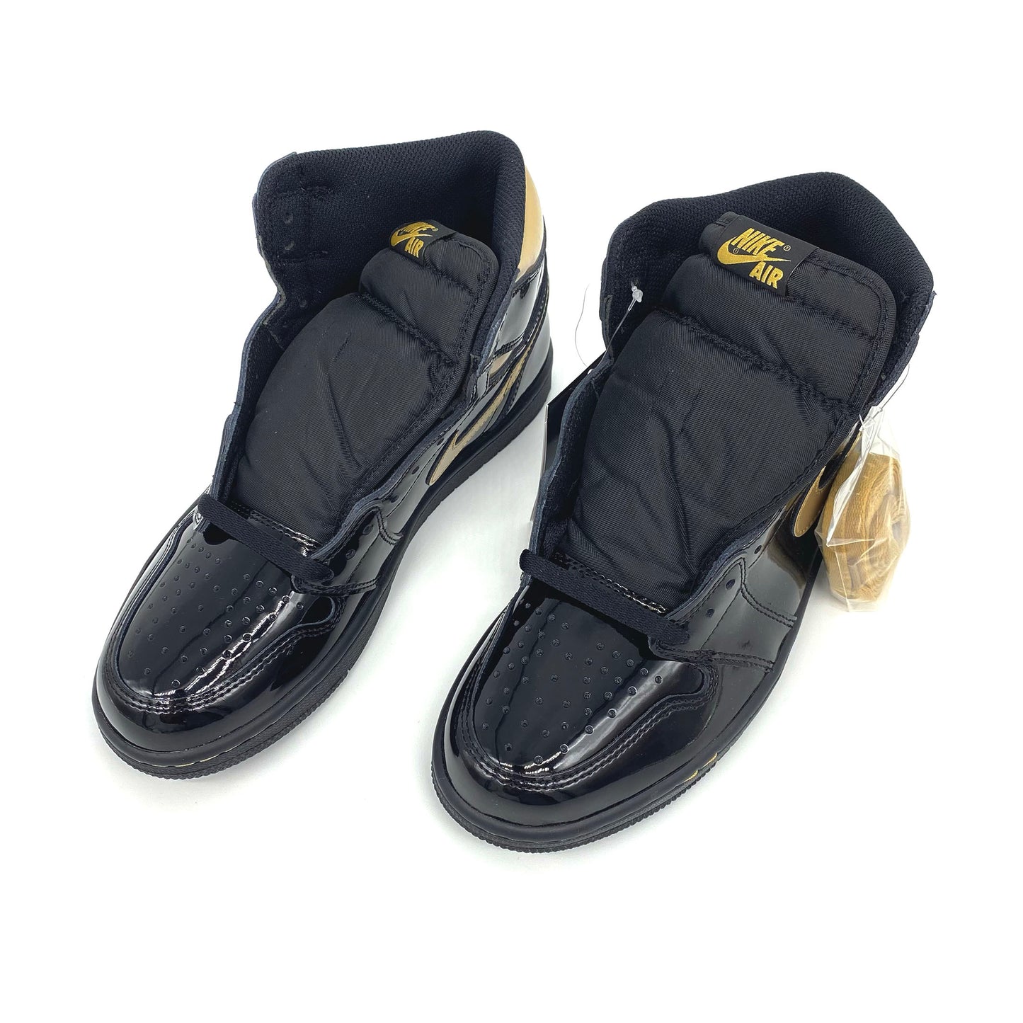 NIKE AIR JORDAN 1 RETRO HIGH OG ”BLACK METALLIC GOLD”