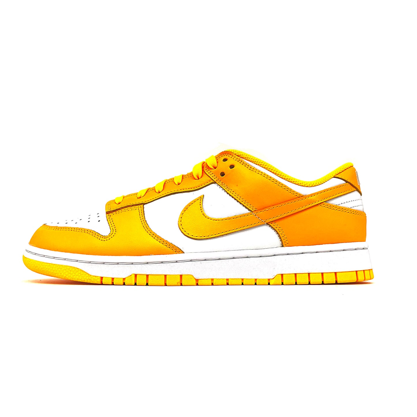 WMNS NIKE DUNK LOW “LASER ORANGE”
